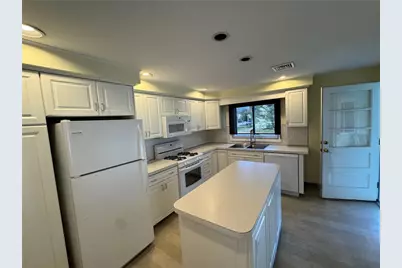 1047 Narragansett Parkway, Warwick, RI 02888 - Photo 8