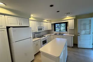 1047 Narragansett Pkwy, Warwick, RI 02888 - Photo 8