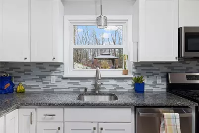 69 Walden Way, Cranston, RI 02921 - Photo 10