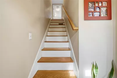 85 Gillan Avenue, Warwick, RI 02886 - Photo 24