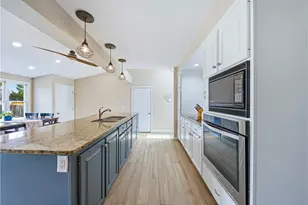 85 Gillan Ave, Warwick, RI 02886 - Photo 10