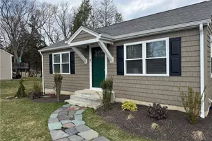 7 Elsie Dr, Johnston, RI 02919 - Photo 2