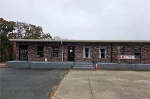 3520 Quaker Ln, North Kingstown, RI 02852 - Photo 1