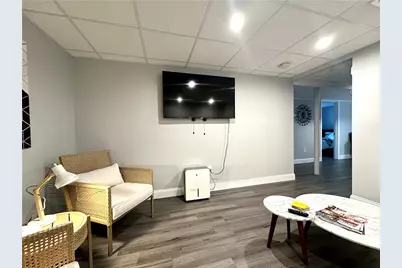 90 Wolcott Avenue #1, Middletown, RI 02842 - Photo 16