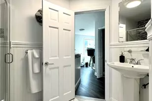 90 Wolcott Ave, Middletown, RI 02842 - Photo 12