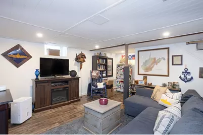 403 Valley Road, Middletown, RI 02842 - Photo 28