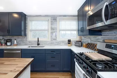 403 Valley Road, Middletown, RI 02842 - Photo 8