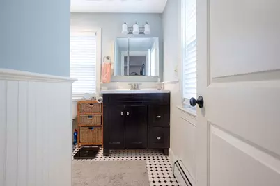 403 Valley Road, Middletown, RI 02842 - Photo 20