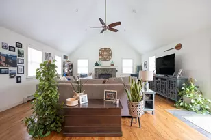 403 Valley Rd, Middletown, RI 02842 - Photo 12