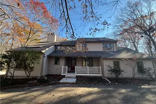 26 Trout Brook Ln, Scituate, RI 02831 - Photo 2