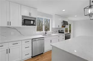 26 Trout Brook Ln, Scituate, RI 02831 - Photo 14