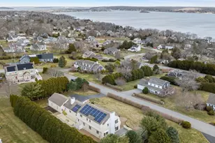 95 Holman St, Portsmouth, RI 02871 - Photo 2