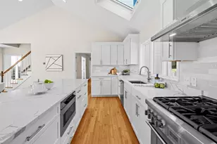 95 Holman St, Portsmouth, RI 02871 - Photo 8