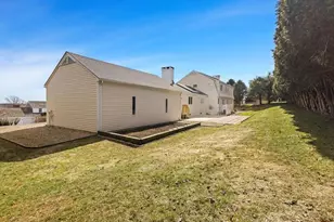 95 Holman St, Portsmouth, RI 02871 - Photo 40