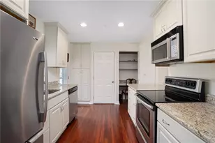 318 Corey Ln, Middletown, RI 02842 - Photo 14