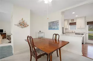 318 Corey Ln, Middletown, RI 02842 - Photo 16