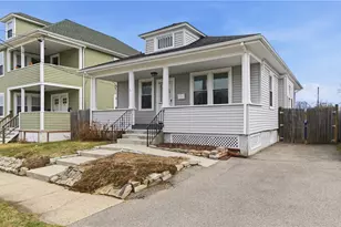 49 Harcourt Ave, Pawtucket, RI 02861 - Photo 2