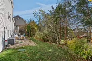 38 Angela Ave, Cranston, RI 02921 - Photo 48