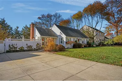 38 Angela Avenue, Cranston, RI 02921 - Photo 4