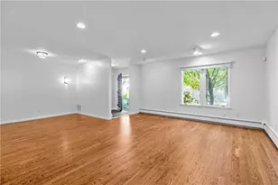 189 Laurel Ave, Providence, RI 02906 - Photo 10