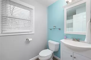 69 Walden Way, Cranston, RI 02921 - Photo 28