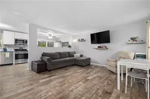 69 Walden Way, Cranston, RI 02921 - Photo 10