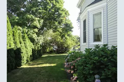 39 E Bowery Street, Newport, RI 02840 - Photo 38