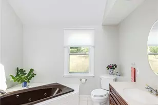 22 J H Dwyer Dr, Middletown, RI 02842 - Photo 28