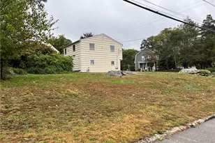 2 Cobble Hill Rd, Lincoln, RI 02865 - Photo 28