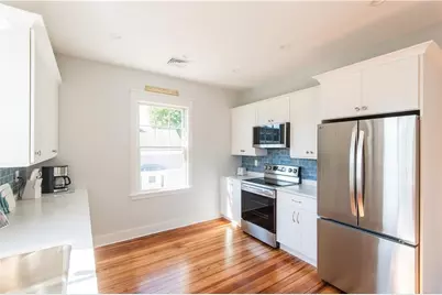 34 Harrison Avenue, Newport, RI 02840 - Photo 10