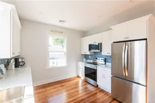 34 Harrison Ave, Newport, RI 02840 - Photo 10