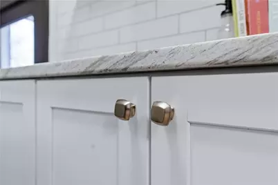 44 Holburn Avenue, Cranston, RI 02910 - Photo 8