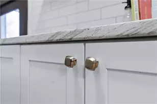 44 Holburn Ave, Cranston, RI 02910 - Photo 8