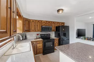 84 N View Ave, Cranston, RI 02920 - Photo 36