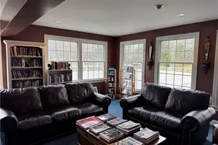 15 Bluebird St, Tiverton, RI 02878 - Photo 10