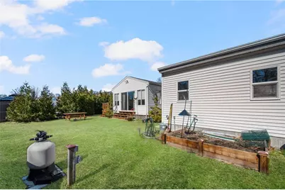 11 Bellevue Boulevard, East Providence, RI 02916 - Photo 6