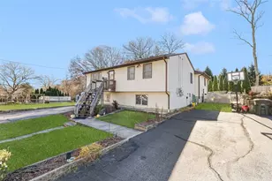 9 Regent St, Coventry, RI 02816 - Photo 2