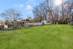 9 Regent St, Coventry, RI 02816 - Photo 10