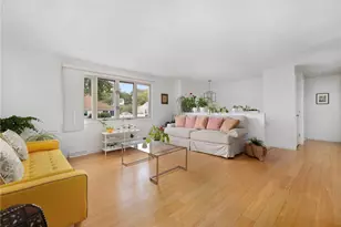 25 Webb Ave, Warwick, RI 02889 - Photo 4