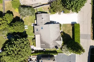 2 Cliff Ave, Newport, RI 02840 - Photo 32