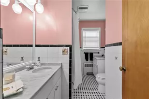 2 Cliff Ave, Newport, RI 02840 - Photo 10