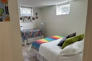 542 Angell St, Providence, RI 02906 - Photo 24