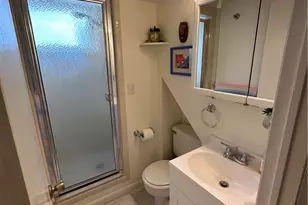 542 Angell St, Providence, RI 02906 - Photo 26