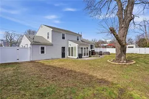 1270 Hope St, Bristol, RI 02809 - Photo 40