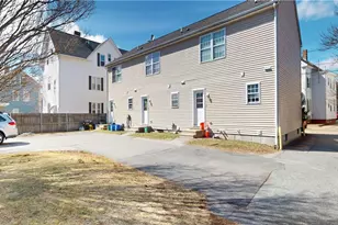 22 Vernon St, Providence, RI 02903 - Photo 6