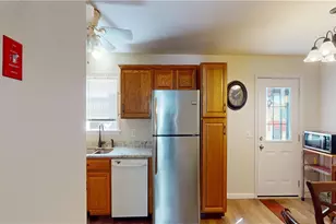 22 Vernon St, Providence, RI 02903 - Photo 20