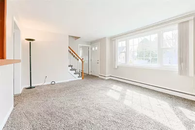 47 Dartmouth Avenue, East Providence, RI 02915 - Photo 2