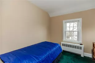 72 Allerton Ave, East Providence, RI 02914 - Photo 32