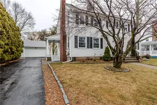 72 Allerton Ave, East Providence, RI 02914 - Photo 4