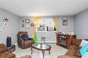 27 Gillen Ave, North Providence, RI 02904 - Photo 4